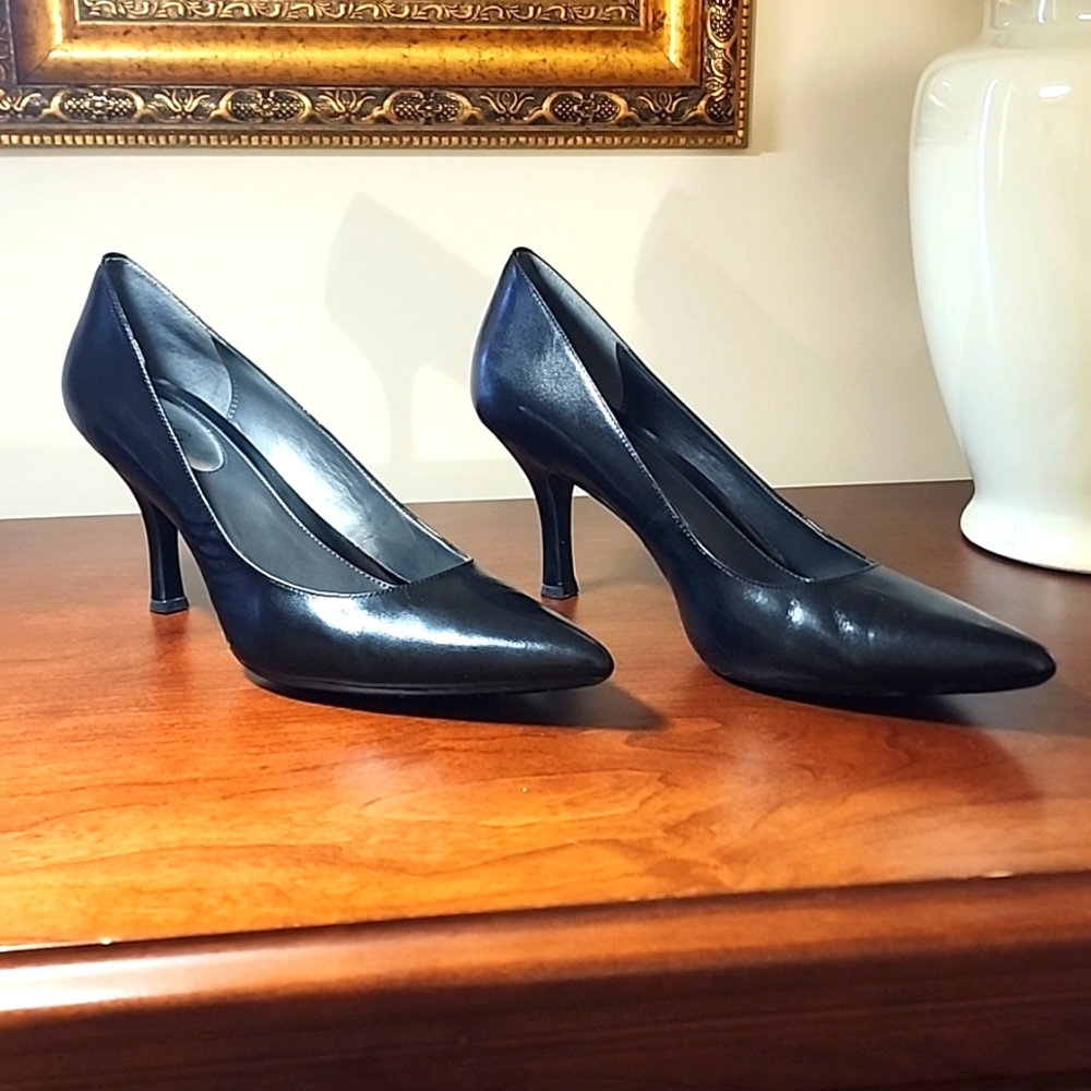 Alfani Black Genuine Leather Women's Pumps
